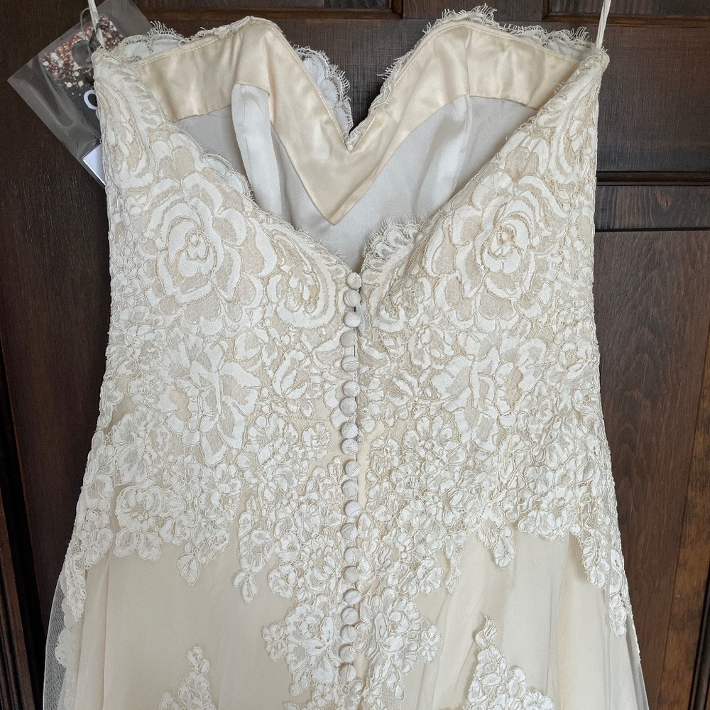 wedding dress